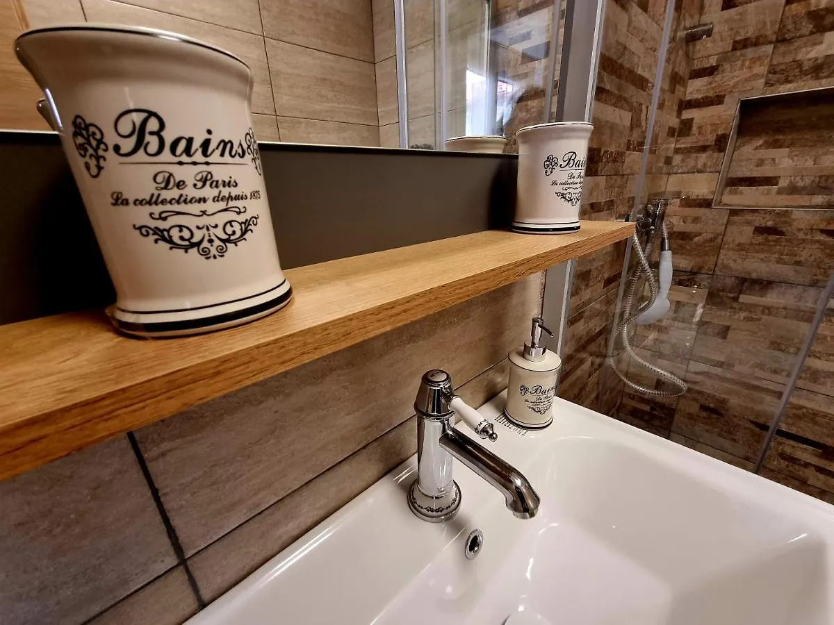 Retro Chic Studio PUY Apartamento